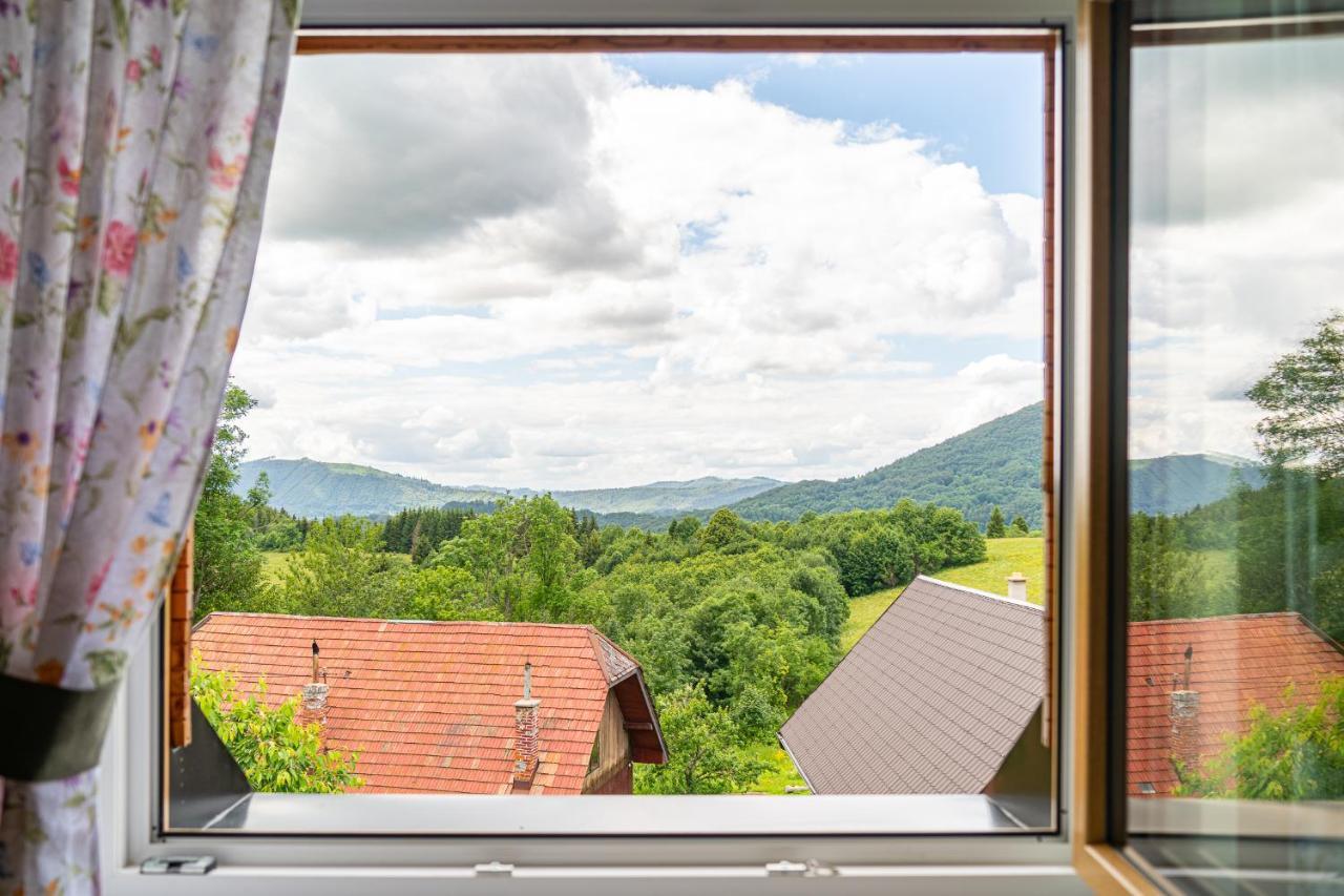 Apartmany Pod Rozsutcom - Zatkov Dvor - Prijazd Do Ubytovania Autom S Pohonom 4X4 Terchova Ngoại thất bức ảnh