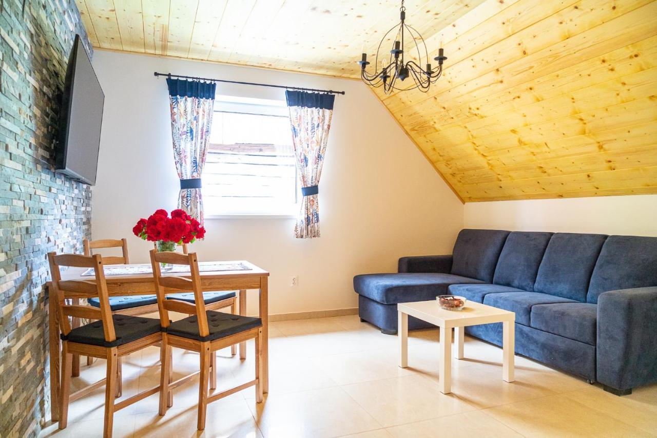 Apartmany Pod Rozsutcom - Zatkov Dvor - Prijazd Do Ubytovania Autom S Pohonom 4X4 Terchova Ngoại thất bức ảnh