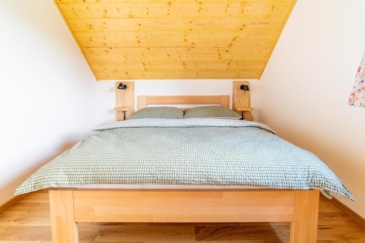 Apartmany Pod Rozsutcom - Zatkov Dvor - Prijazd Do Ubytovania Autom S Pohonom 4X4 Terchova Ngoại thất bức ảnh