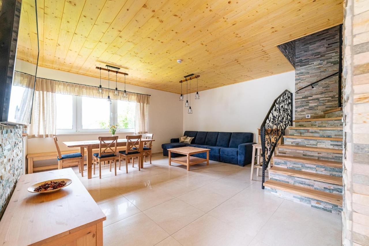 Apartmany Pod Rozsutcom - Zatkov Dvor - Prijazd Do Ubytovania Autom S Pohonom 4X4 Terchova Ngoại thất bức ảnh