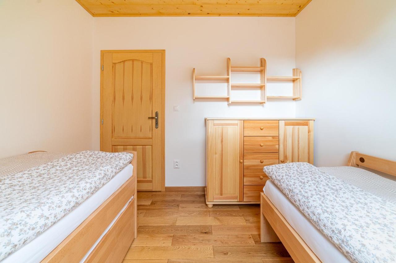 Apartmany Pod Rozsutcom - Zatkov Dvor - Prijazd Do Ubytovania Autom S Pohonom 4X4 Terchova Ngoại thất bức ảnh