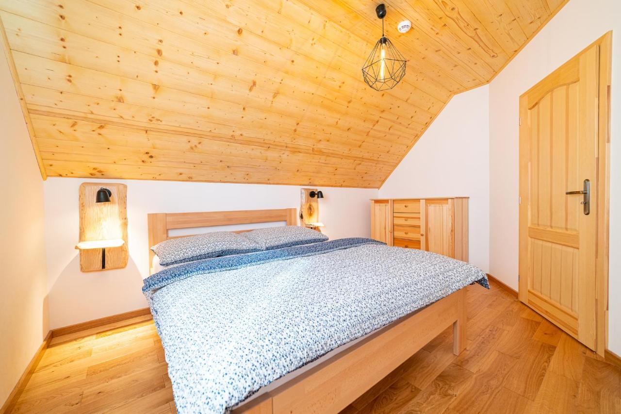 Apartmany Pod Rozsutcom - Zatkov Dvor - Prijazd Do Ubytovania Autom S Pohonom 4X4 Terchova Ngoại thất bức ảnh