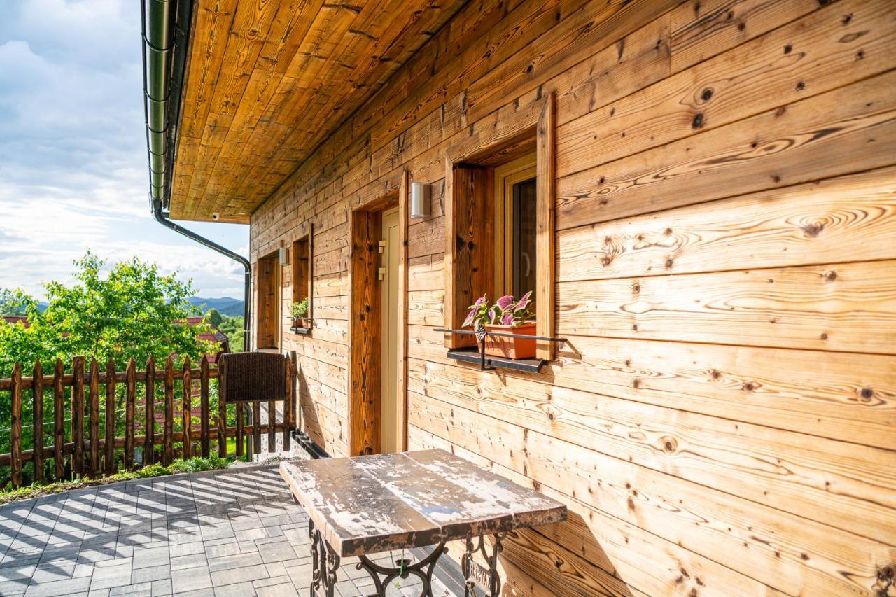 Apartmany Pod Rozsutcom - Zatkov Dvor - Prijazd Do Ubytovania Autom S Pohonom 4X4 Terchova Ngoại thất bức ảnh