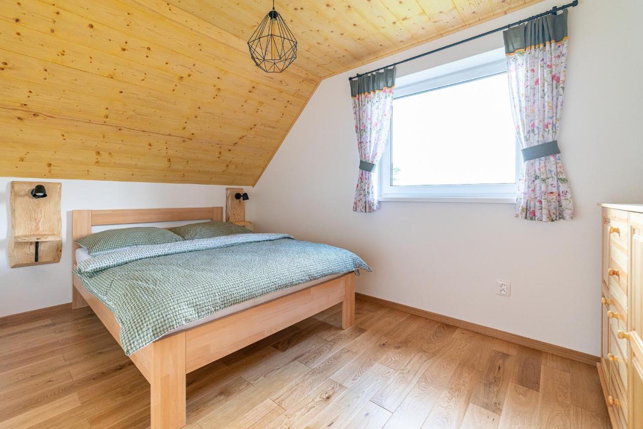 Apartmany Pod Rozsutcom - Zatkov Dvor - Prijazd Do Ubytovania Autom S Pohonom 4X4 Terchova Ngoại thất bức ảnh