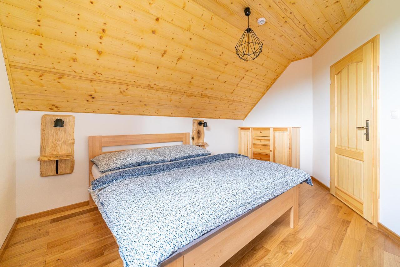 Apartmany Pod Rozsutcom - Zatkov Dvor - Prijazd Do Ubytovania Autom S Pohonom 4X4 Terchova Ngoại thất bức ảnh