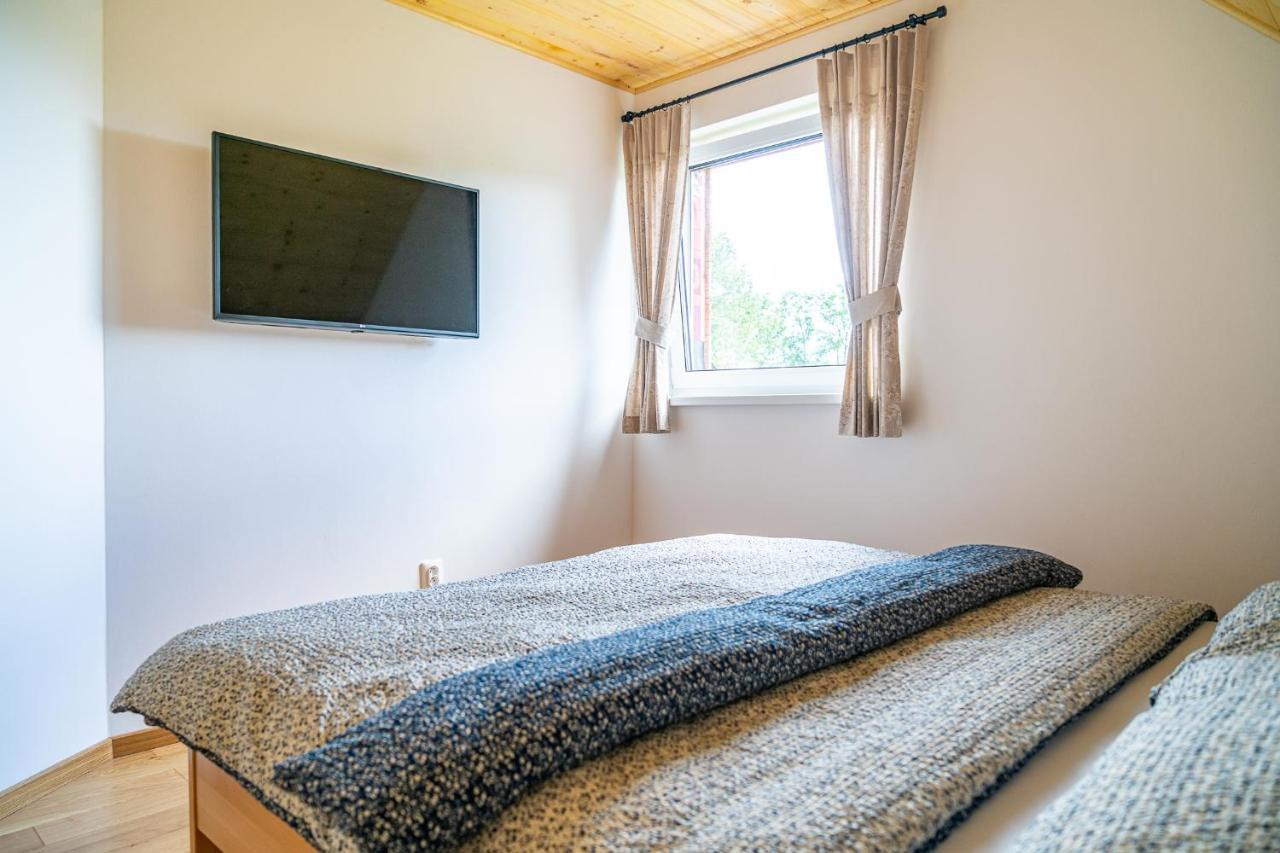Apartmany Pod Rozsutcom - Zatkov Dvor - Prijazd Do Ubytovania Autom S Pohonom 4X4 Terchova Ngoại thất bức ảnh