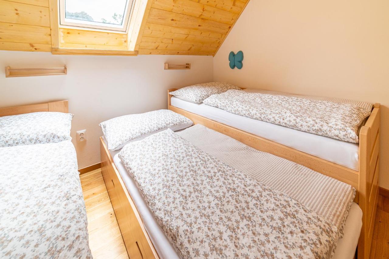 Apartmany Pod Rozsutcom - Zatkov Dvor - Prijazd Do Ubytovania Autom S Pohonom 4X4 Terchova Ngoại thất bức ảnh