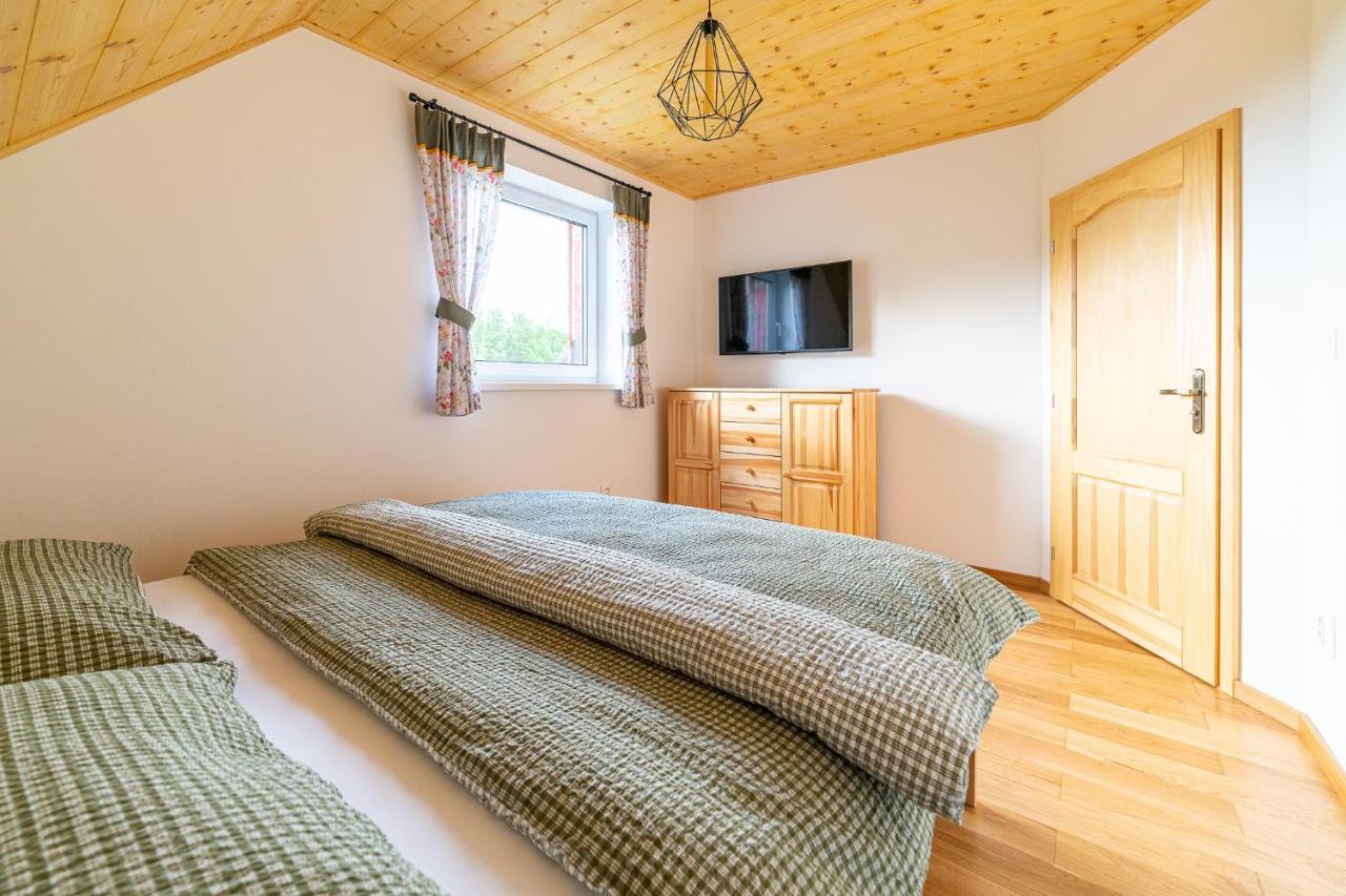 Apartmany Pod Rozsutcom - Zatkov Dvor - Prijazd Do Ubytovania Autom S Pohonom 4X4 Terchova Ngoại thất bức ảnh