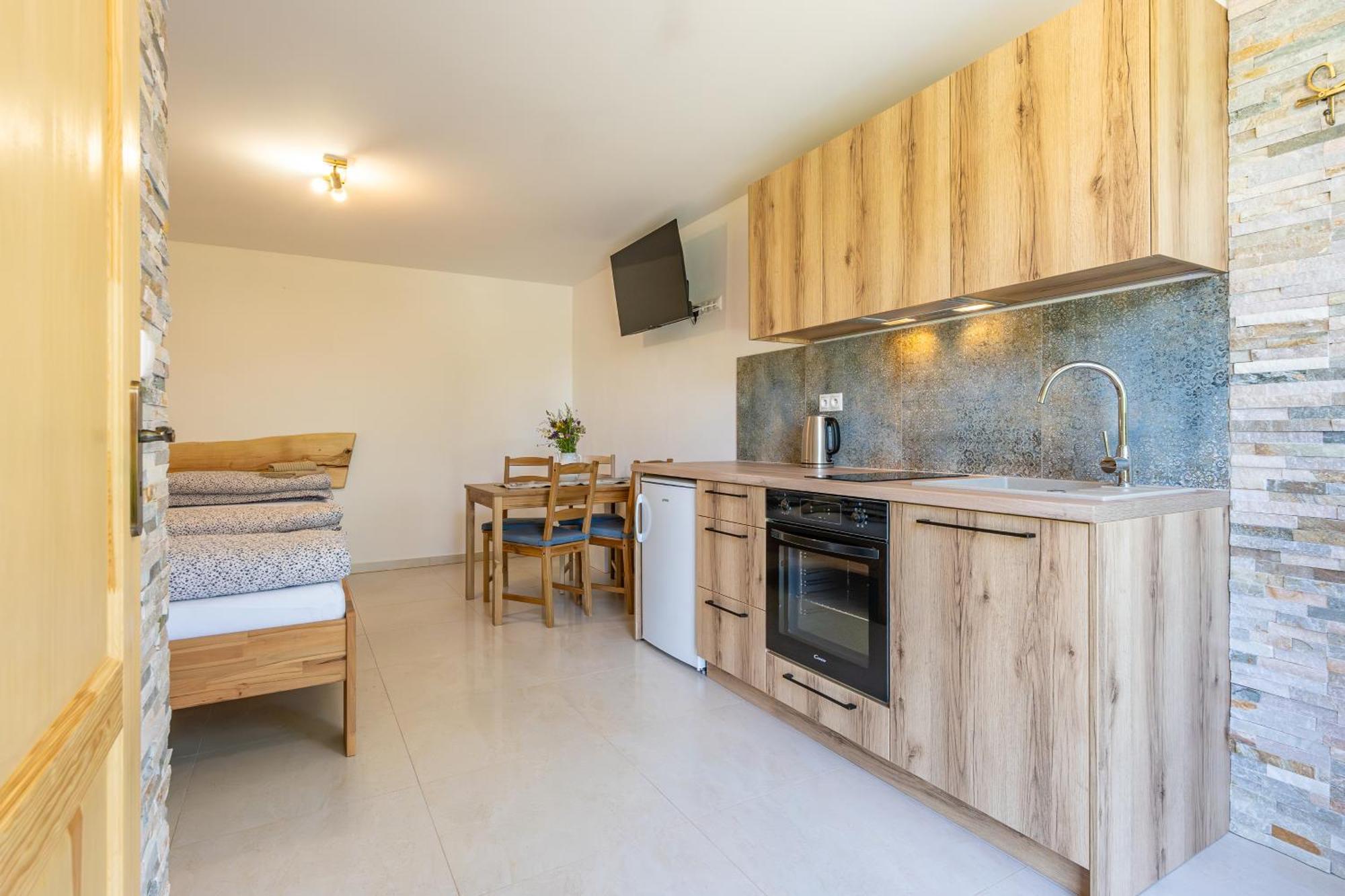 Apartmany Pod Rozsutcom - Zatkov Dvor - Prijazd Do Ubytovania Autom S Pohonom 4X4 Terchova Ngoại thất bức ảnh